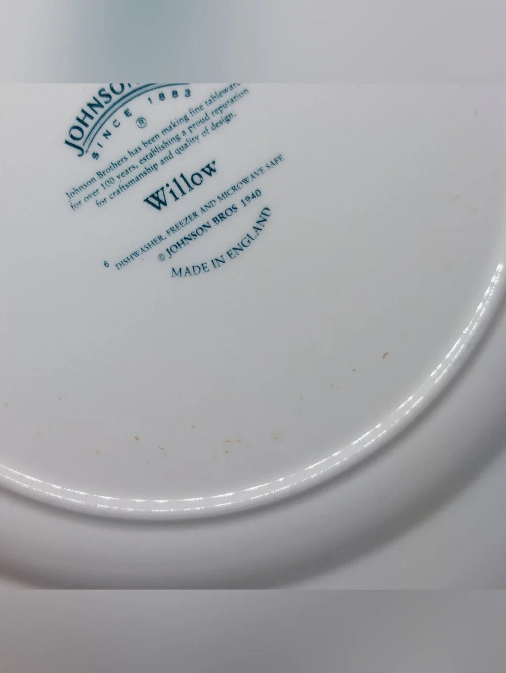 Johnson Bros 1940 Blue Willow Dinner Plates 10.25